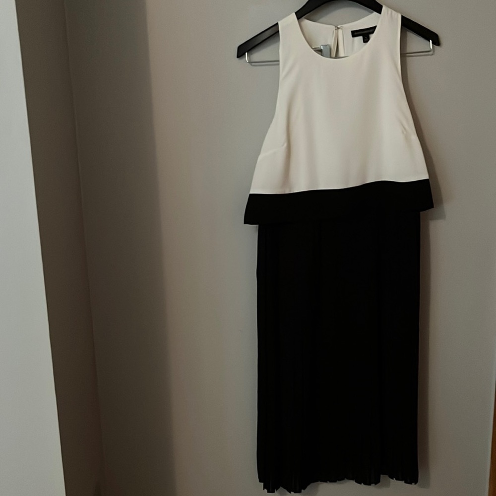 Banana Republic white and black dress. Tank top with ruffle bottom.